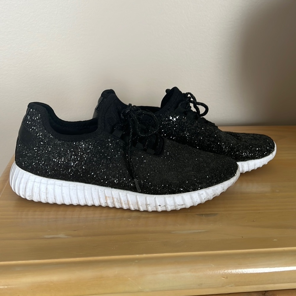 Black Sparkly Forever Sneakers - size 9